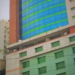 Victory - In Center Hotel